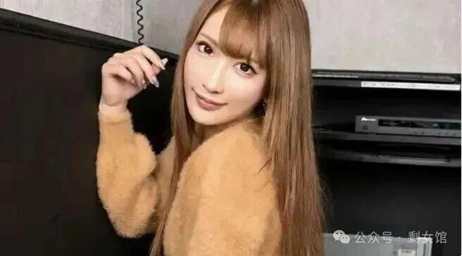 摆摊后，全城大哥都来给我打下手